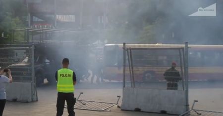 Śmigłowiec i komandosi GROM w akcji pod Stadionem Narodowym