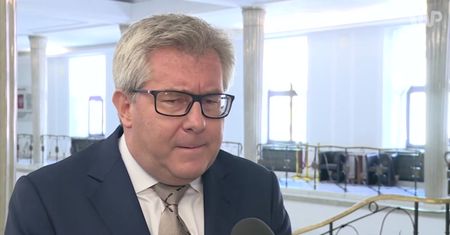 Europoseł PiS kwestionuje kompetencje rzecznika PO