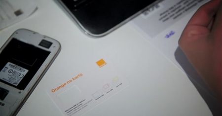 #dziejesienazywo: Jak zarejestrować telefon na kartę?
