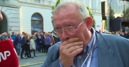 Adam Michnik na marszu KOD