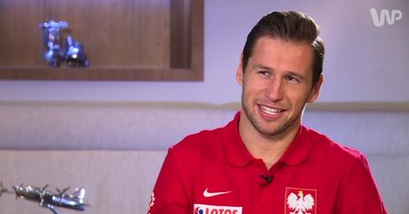 Krychowiak o swoim stylu. "Czy poprawiam fryzurę w przerwie? Nie mogę odpowiedzieć"