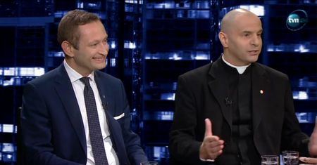 Ksiądz robi "coming out" na antenie TVN24: "Jestem heteroseksualny!"