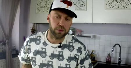 Darek Kuźniak zdradza w swoim programie Crazy Chef Cooking jak zrobić popcorn na słodko