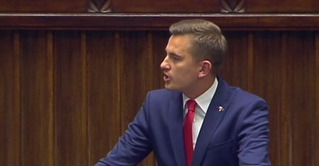 Nocna debata w Sejmie ws. ustawy o Trybunale Konstytucyjnym