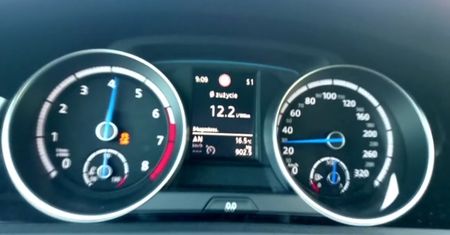 Volkswagen Golf R - przyspieszenie 0-100 km/h z launch control