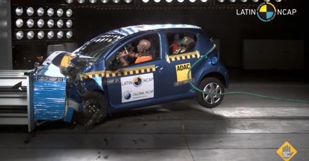 Test zderzeniowy BYD F0