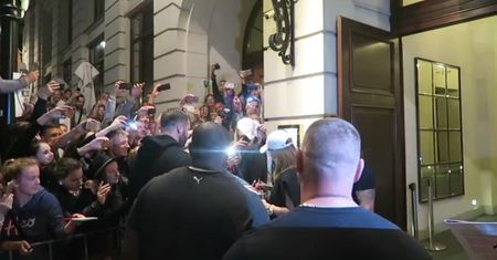 Rihanna opuszcza Bristol po koncercie w Warszawie
