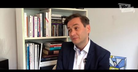 Biedroń: "Politycy nie są najmądrzejsi na świecie, są emanacją społeczeństwa"