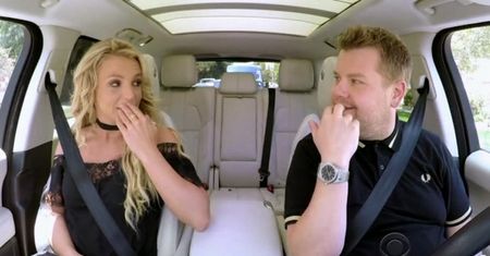 Britney Spears śpiewa w samochodzie