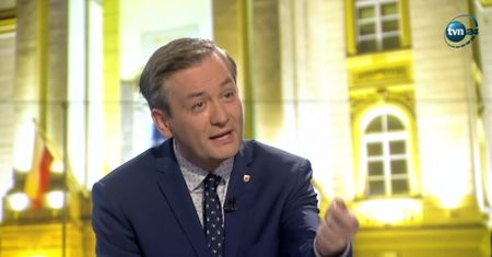 Biedroń o "500 plus": "To nie Kaczyński będzie to spłacał, wszyscy będziemy spłacali!"