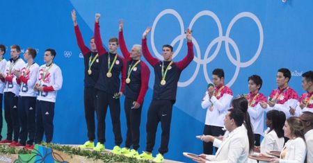 Amerykańscy pływacy napadnięci w taksówce w Rio