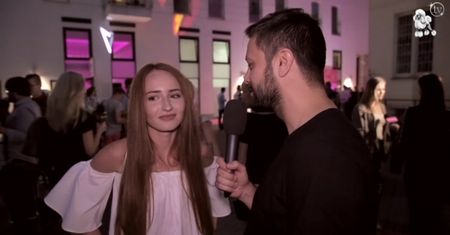 "Mam wakacje, ale troszeczkę PRACUJĘ!"