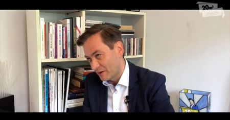 Biedroń o swojej młodości: "Widziałem żubry, rysie, ale żadnego geja czy ateisty nie widziałem"