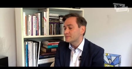 Robert Biedroń: "Do cholery, ludzie! Ziemia jest jedna, zmieścimy się wszyscy!"