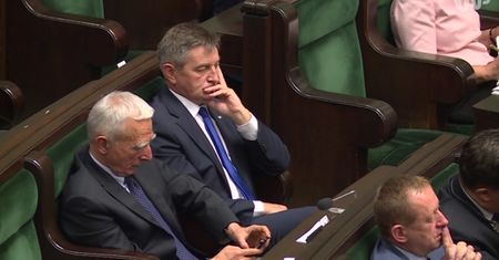 Debata nad odwołaniem marszałka Marka Kuchcińskiego. Jarosław Kaczyński zakpił z posłów PO