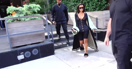 Kim Kardashian w gorsecie i getrach!