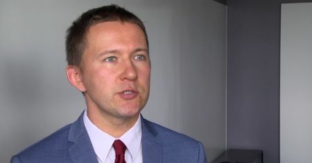 Albo niższe emerytury, albo wyższe podatki. Taki wybór ma Polska