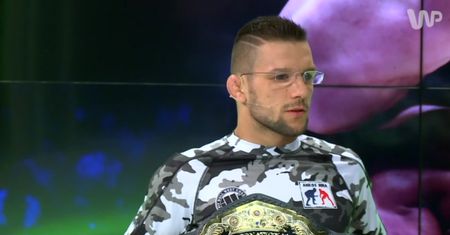 #dziejesienazywo. Mistrz KSW zdegustowany zamieszaniem wokół Chalidowa: To przykre, że obrzucają go błotem