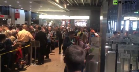 Chaos na lotnisku w Kolonii. Pasażer ominął kontrolę bezpieczeństwa