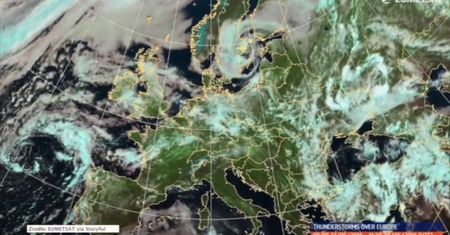 Burze nad Polską widziane z satelity