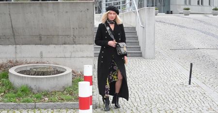 Maffashion rzuca niedopałki pod TVP