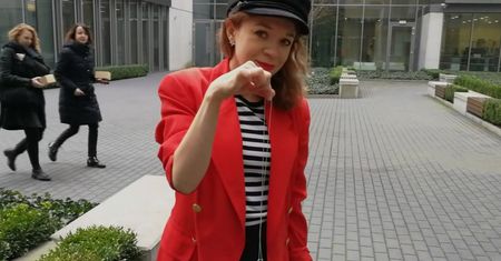 REDAKTORKI NOSZĄ: Ola Nagel w energetycznym miszmaszu za grosze