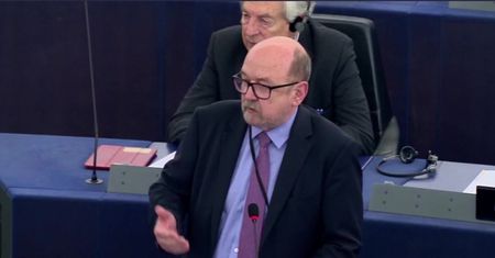 Europosłowie o praworządności w Polsce. Legutko kontra Lewandowski