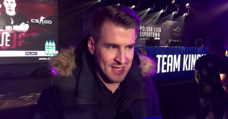 "Izak": Gry komputerowe są trudniejsze do komentowania, niż piłka nożna