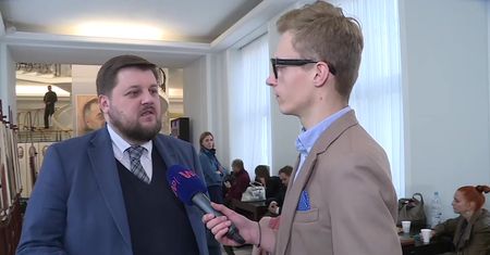 Piotr Apel zbulwersowany zamknięciem posiedzenia komisji dla mediów. "Rzecz absolutnie skandaliczna"