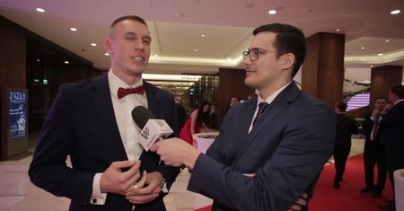 Piotr Lisek pod wrażeniem Kamila Stocha. "Serce się radowało, jak leciał" (WIDEO)