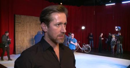 Robert Kochanek trenuje zespół cheerleaderek drużyny koszykarskiej Legia Warszawa
