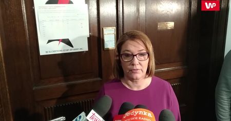 Mazurek sabotuje działania Nowoczesnej. I przesyła wiadomość dla uczestników czarnego protestu