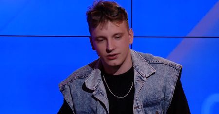 "Dziewczyny, które nic nie znaczą, pchają się na ścianki". Muzyk ostro o show-biznesie