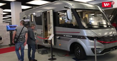Luksusowy dom na kółkach. Dwa rodzaje kamperów na Poznań Motor Show