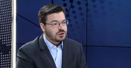 Stanisław Tyszka wysyła polityków na emeryturę. I Kaczyńskiego, i Tuska
