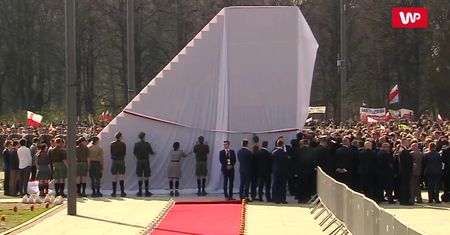 Odsłonięcie pomnika smoleńskiego. Nasz reporter był na miejscu