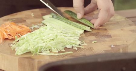 Sajgonki, must-eat każdego "Chińczyka" w wersji domowej szlachetnieją w smaku