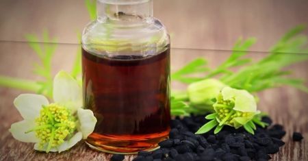 Na co pomaga olej z czarnuszki?