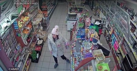 Najpierw pomogła, potem okradła. Policja poszukuje kobiety ze zdjęcia