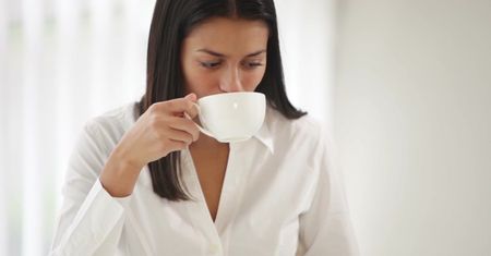 Dlaczego warto pić herbatę z łupin cebuli?