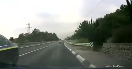 Rządowa eskorta spycha z drogi inne auta. Autor nagrania o włos od kolizji
