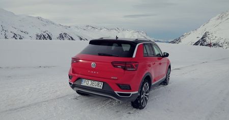Volkswagen T-Roc w alpejskiej scenerii
