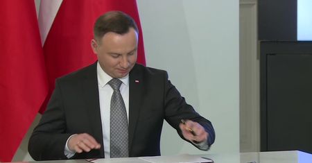 Prezydent podpisał ustawę ws. zakazu handlu w niedzielę