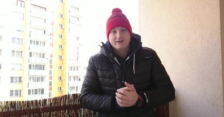 Olej silnikowy kontra mróz. Wystawiliśmy próbkę oleju na noc na balkon