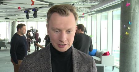 Wesołowski żali się: "Lewandowska straszy mnie jarmużem i burakiem. Boję się"