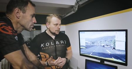 Cezary Zamana o zaletach treningu na rowerze stacjonarnym
