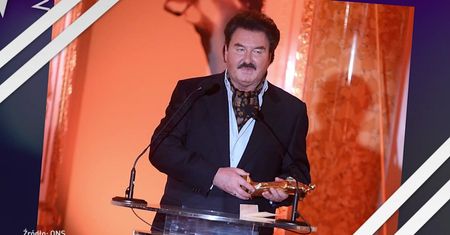 #gwiazdy: Krzysztof Krawczyk oddaje rentę swojej pierwszej żonie