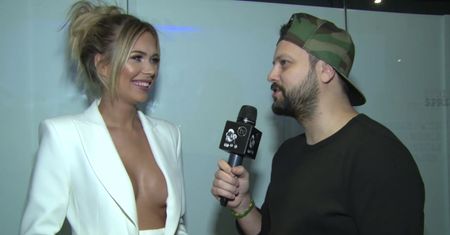 Sandra Kubicka chwali się głębokim dekoltem: "Pasuje do mojego charakteru"