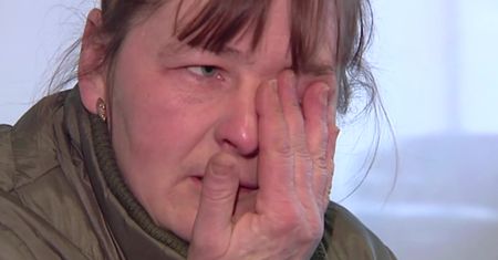 Ukrainka z wylewem zostawiona na przystanku