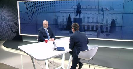Duda wbija szpilę premierowi. Minister PiS odbija piłeczkę